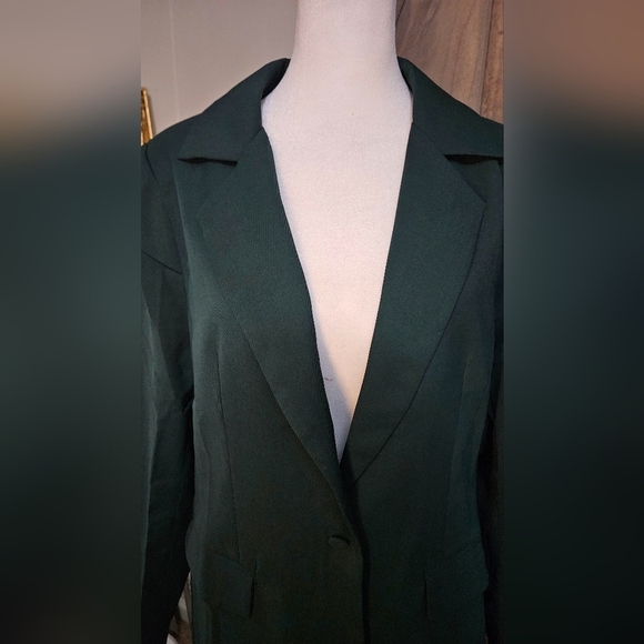 ANDREE by Unit Business as Usual Blazer in Emerald green. Size Small NWT - Picture 5 of 13